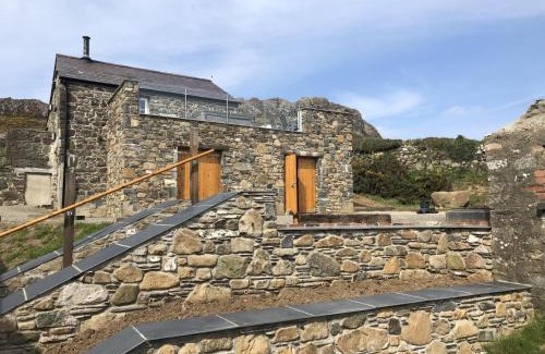 St Brides House | Tan y Garn - 2 Bedroom Cottage - Whitesands
