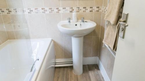 Malltraeth House | Tan Yr Allt