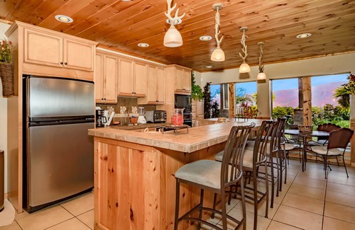 Gatlinburg - Pigeon Forge Cabin | Tanasi Lodge - Weddings - Retreats - Gathering
