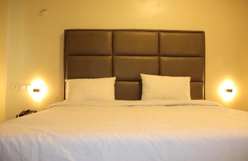 Ofin Hotel | Tangerin Terracotta House and Apartment