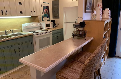Southern Pines Apartment | Tanglewood Farm B&B-Horse & Hound Dog Friendly1 BR/2BA Private Apt on Horse Farm