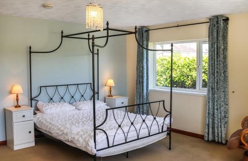 Llandwrog House | Tanydderwen