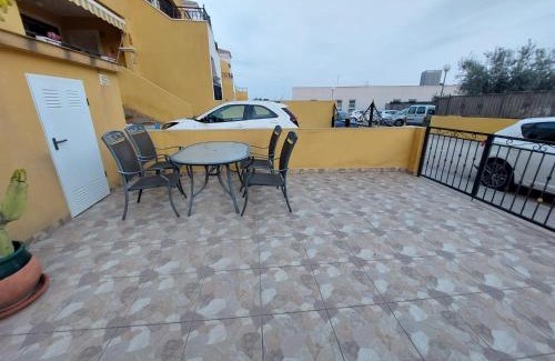 Los Montesinos Apartment | Taray Stay