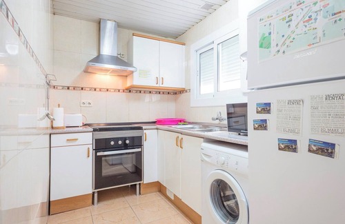 La Nova Esquerra de l'Eixample Apartment | TARRADELLAS 3, PARA 14 PERSONAS, muy cerca Estació de Sants, llegada tren aeropuerto, muy bien comunicado y rodeado de comercios y restaurants