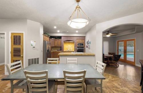 Hurricane House | Tasha's Place Private Pool, Sleeps 18, Near Zions & Sand Hollow