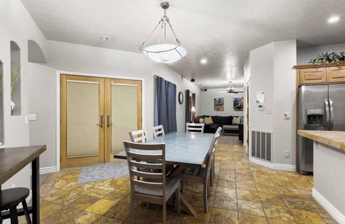 Hurricane House | Tasha's Place Private Pool, Sleeps 18, Near Zions & Sand Hollow