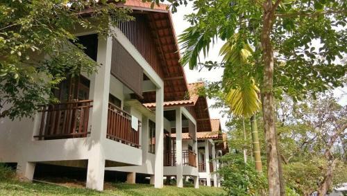 Hulu Selangor Resort | Tasik Kebun Serendah
