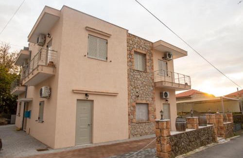 Stoupa House | Tasos Rooms