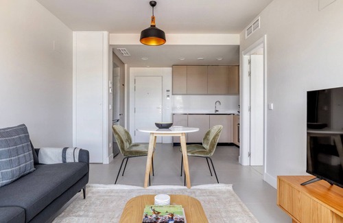 Imperial Apartment | Tasteful Imperial 1BR w/Gym, Pool & Doorman, near Parks, by Blueground