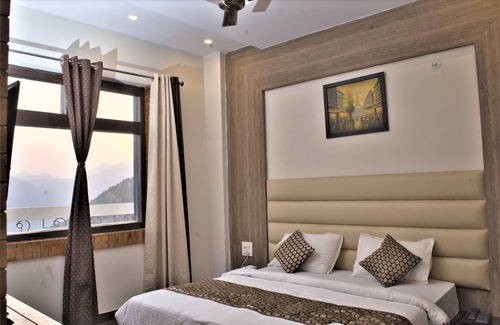 Arogi Hotel | Tavisha Kanatal Hills Chamba
