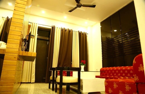 Arogi Hotel | Tavisha Kanatal Hills Chamba