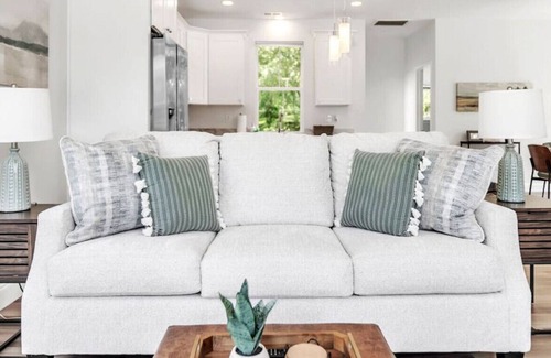 Taylors House | Taylor's Grove West- 20 min to DT Greenville/TR