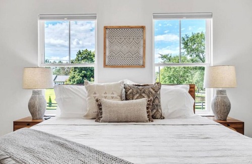 Taylors House | Taylor's Grove West- 20 min to DT Greenville/TR