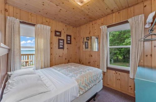 Phelps House | TB5 Thunder Bay Resort Cabin5