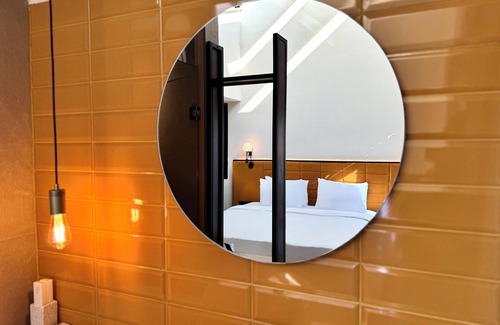 Chugureti Hotel | Tbilisi Edition - Design Hotel
