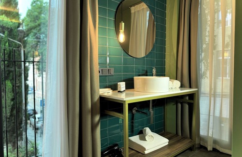 Chugureti Hotel | Tbilisi Edition - Design Hotel