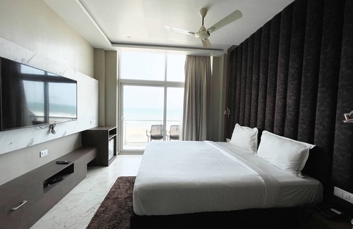 Puri Hotel | TBS Sea View - Full AC- Pool & Breakfast