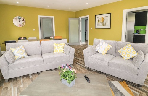 Letterkenny Cottage | TEACH BRIDGET, family friendly in Derrybeg, County Donegal