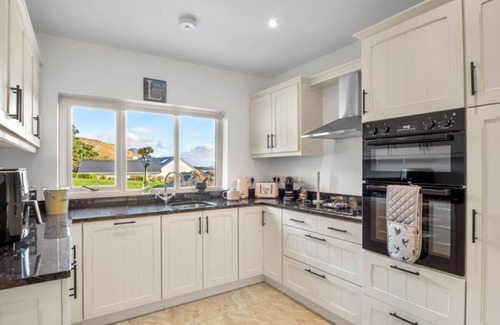 Clifden House | Teach Eile, on the outskirts of Clifden