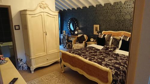 Knaresborough Bed & Breakfast | Teardrop Cottage