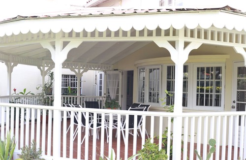 Rodney Bay Bed & Breakfast | Tee's Island Home