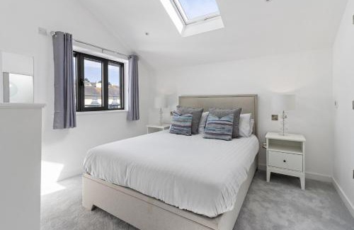 Teignmouth House | Teign View, Grand Banks