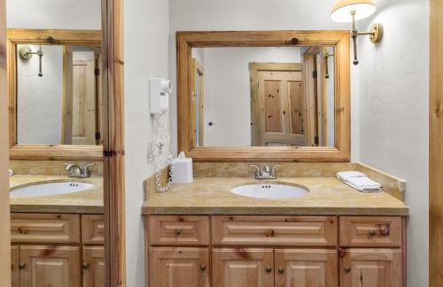 Mountain Village House | Telluride Mountain Lodge Skiin Out amazing location