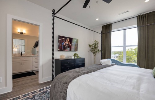 Whitebridge House | Tempo Trio - 3 Downtown Homes - Private Rooftop