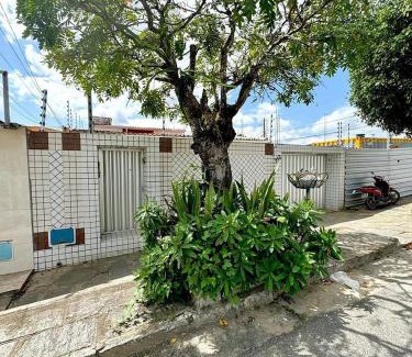 Santa Rosa House | Temporada CG - Casa Jardim Quarenta