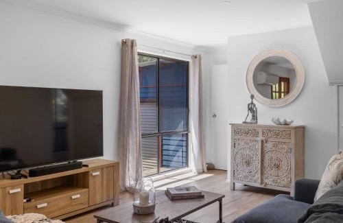 Inverloch House | Tempting Tamara