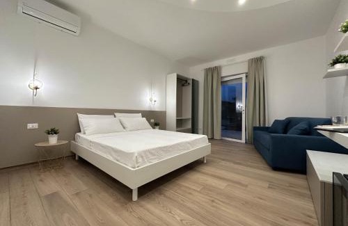 Terracina Apartment | Tenuta57 - NUOVISSIMO B&B - IMMERSO NELLA TRANQUILLITÀ - POCHI MINUTI DAL MARE DI TERRACINA - PRIVATE PARKING - FREE WI-FI