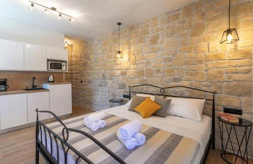 Island Dugi Otok Apartment | TEONA Luxury Studio Apartment with jacuzzi and garden view