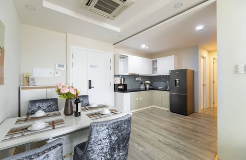 Phuong 8 Condo | Terra Royal Apartment D3 - 1 2 BR at City Center