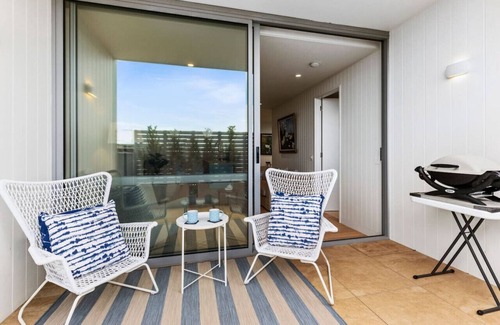 Ocean Grove Apartment | Terrace Getaway-12pm winter check out!
