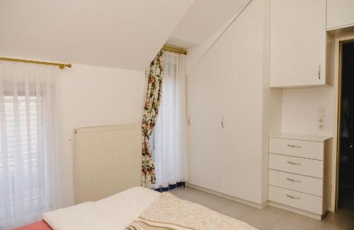 Wahring Apartment | Terrace Apartment near Volksoper and City Centre