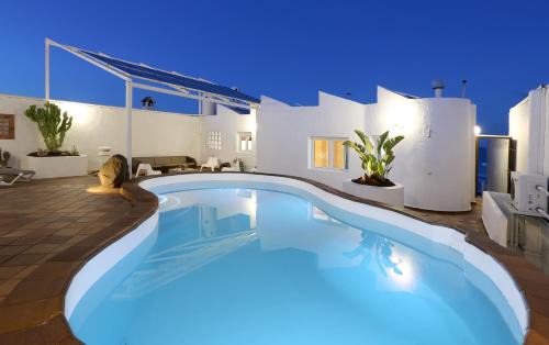Telde House | Terrace on the Beach