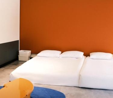 Seomyeon Villa | Terrace Rooftop Luggage Storage Spacious Two Rooms Beam Projector 4 Beds Jeonpo Seomyeon Busan Station