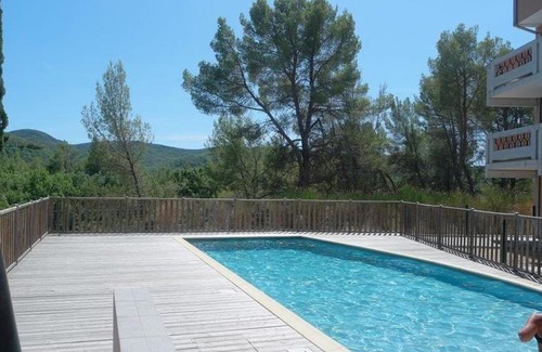 Greoux-les-Bains Apartment | Terrasse 130m2 panoramique avec Climatisation Piscine - 3 chambres