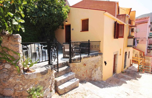 Old Town Apartment | Terrazza La Rocca by Wonderful Italy