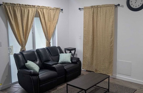 Catasauqua Apartment | Terrific corporate apartment with central air and jacuzzi in the Lehigh Valley