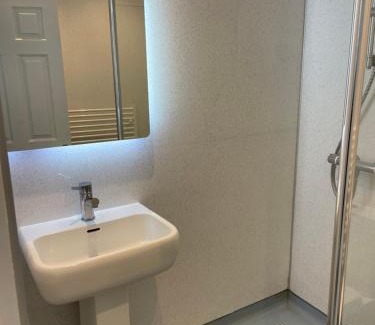 Ferndown Apartment | Terry's Cove - Dogs welcome