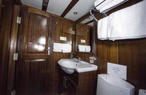 Castellammare Vucciria Boat Rental | Tersane IV
