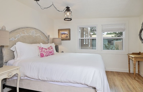 Tesuque Bed & Breakfast | Tesuque Outpost 3 Suites Mountain Views