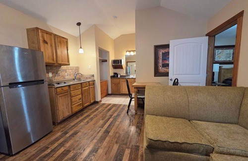 Floresville Cabin | Texas Star Lodges