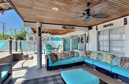 Rockport House | Texas Tiki