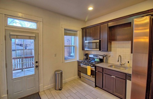 Tower Grove East House | TG Sanctuary | Historic 3BR | Private Yard + Den