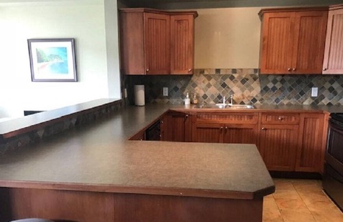 Central Okanagan House | TH10 - Gorgeous 3 Bedroom Lake View Townhouse with double garage and boat slip