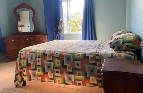 Port Antonio House | Tha Lagoon Spot