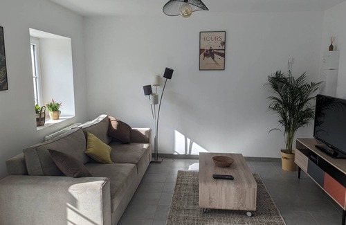Huismes Apartment | Thalie, 3-star tourist accommodation, located in the heart of the Loire Valley châteaux and Chinon vineyards