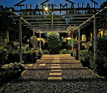 Sauraha Hotel | Tharu Mahal